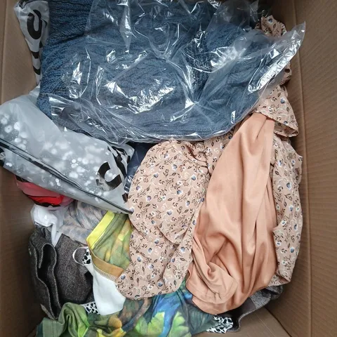 LARGE BOX OF APPROXIMATELY 20 ASSORTED CLOTHING ITEMS IN VARIOUS SIZES, STYLES AND COLOUR