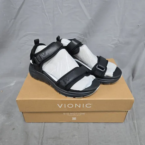 BOXED PAIR OF VIONIC WALK MAX SANDALS IN BLACK SIZE 3