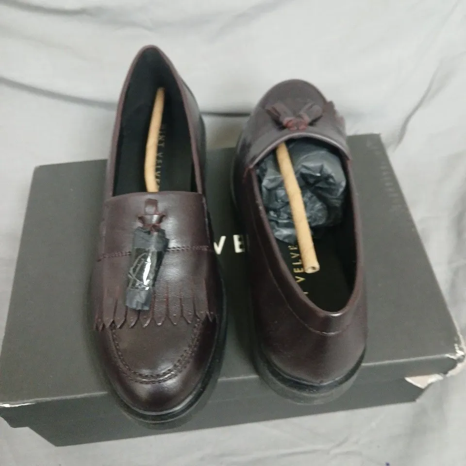 BOXED MINT VELVET TINA CHUNKY FRINGE LOAFER IN BURGUNDY LEATHER, UK 5 (EU 38)