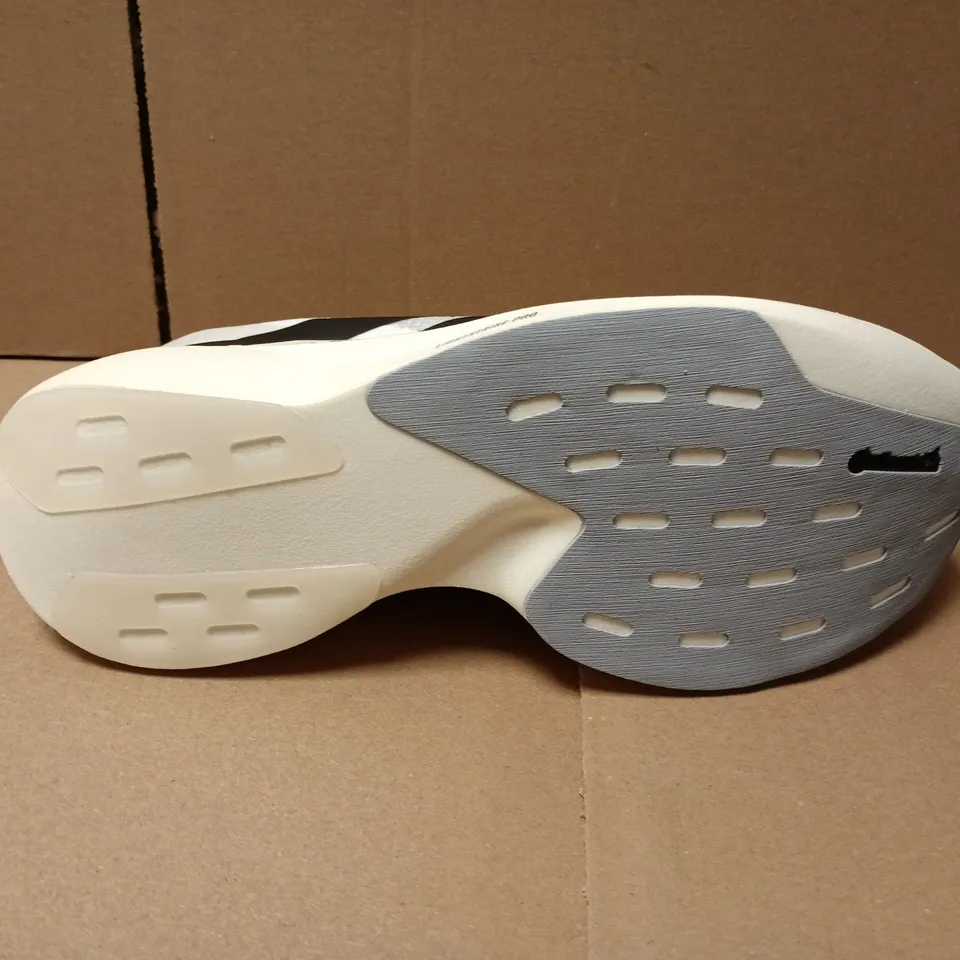 UNBOXED PAIR OF ADIDAS ADIZERO EVO SL W TRAINERS IN WHITE - UK 6