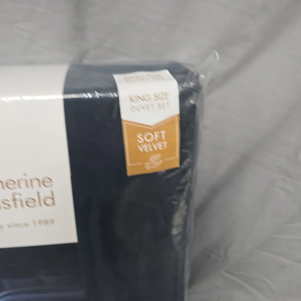 CATHERINE LANSFIELD KING SIZE SOFT VELVET DUVET SET – SLEEP IN LUXURY SIGNATURE COLLECTION