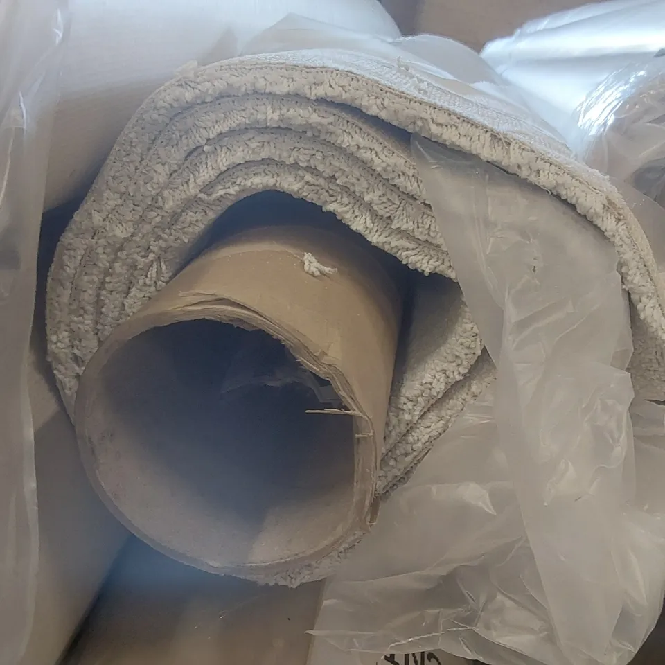 ROLL OF QUALITY FIRST IMPRESSIONS BLUSH CARPET - APPROXIMATELY 2 x 5m