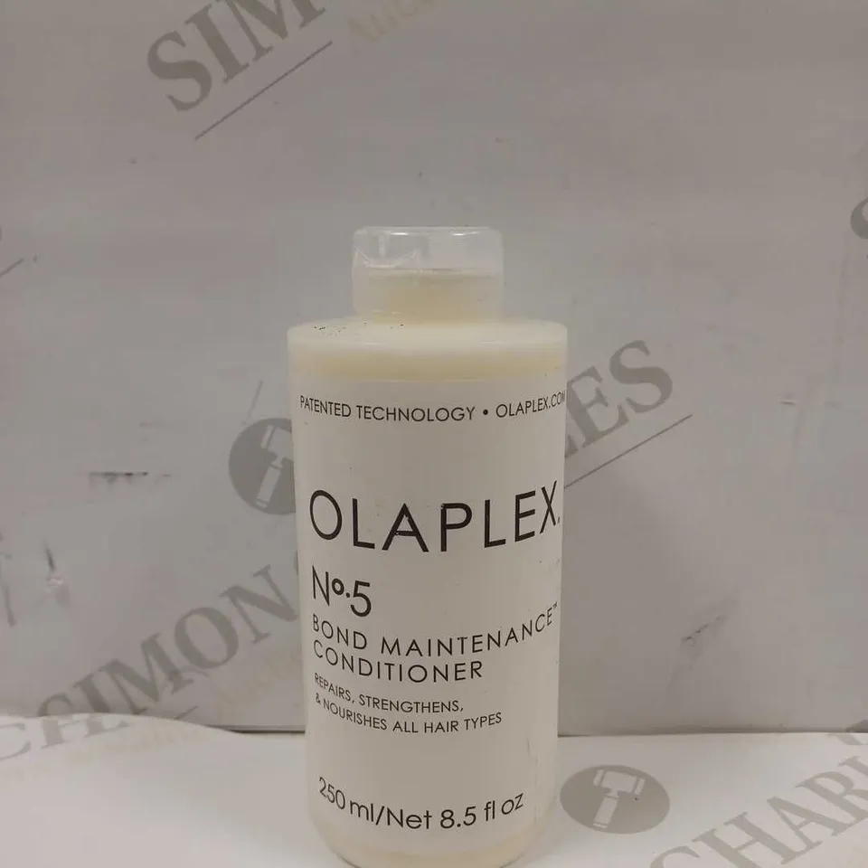 OLAPLEX NO.5 BOND MAINTENANCE CONDITIONER 250ML