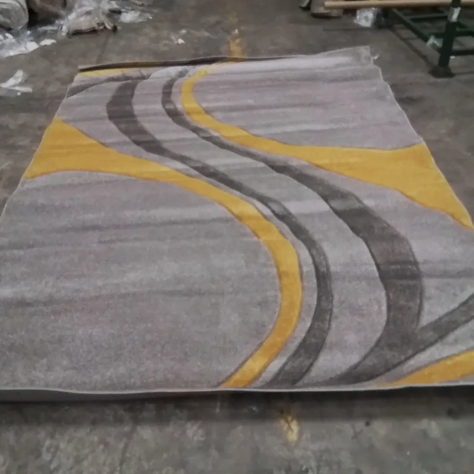 QUALITY DESIGNER AREA RUG - APPROXIMATELY 280X200