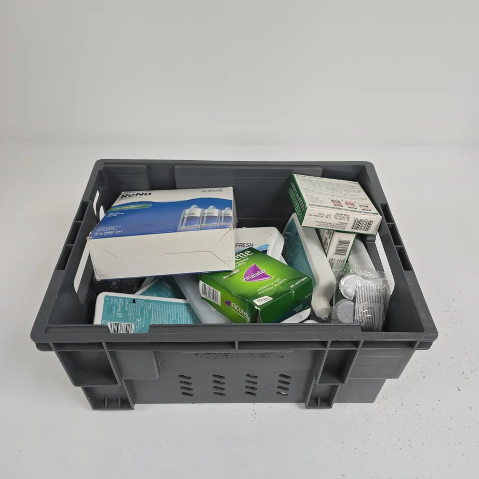 TOTE OF APPROXIMATELY 10 ASSORTED ITEMS INCLUDING NICORETTE 15MG INHALER, EVERCLEAR REFRESH 250ML AND BAUSCHH + LOMB RENU MULTIPLUS 3-PACK