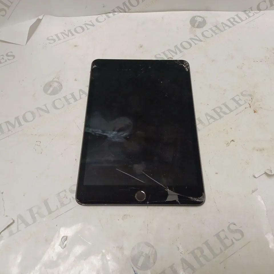 APPLE IPAD IN GREY MODEL A2133