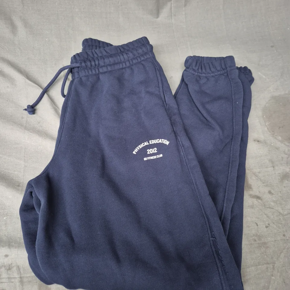 GYMSHARK PHYSICAL EDUCATION SWEATPANTS IN NAVY SIZE M