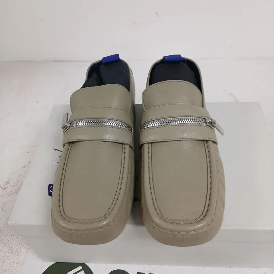 BURBERRY LEATHER SLIP-ON LOAFERS – BEIGE, UK 10 (EU 44)