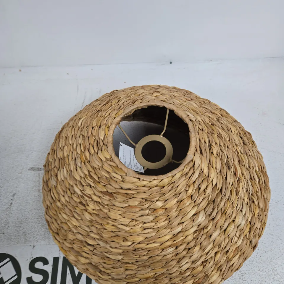 NATURAL WOVEN RATTAN PENDANT LIGHT SHADE