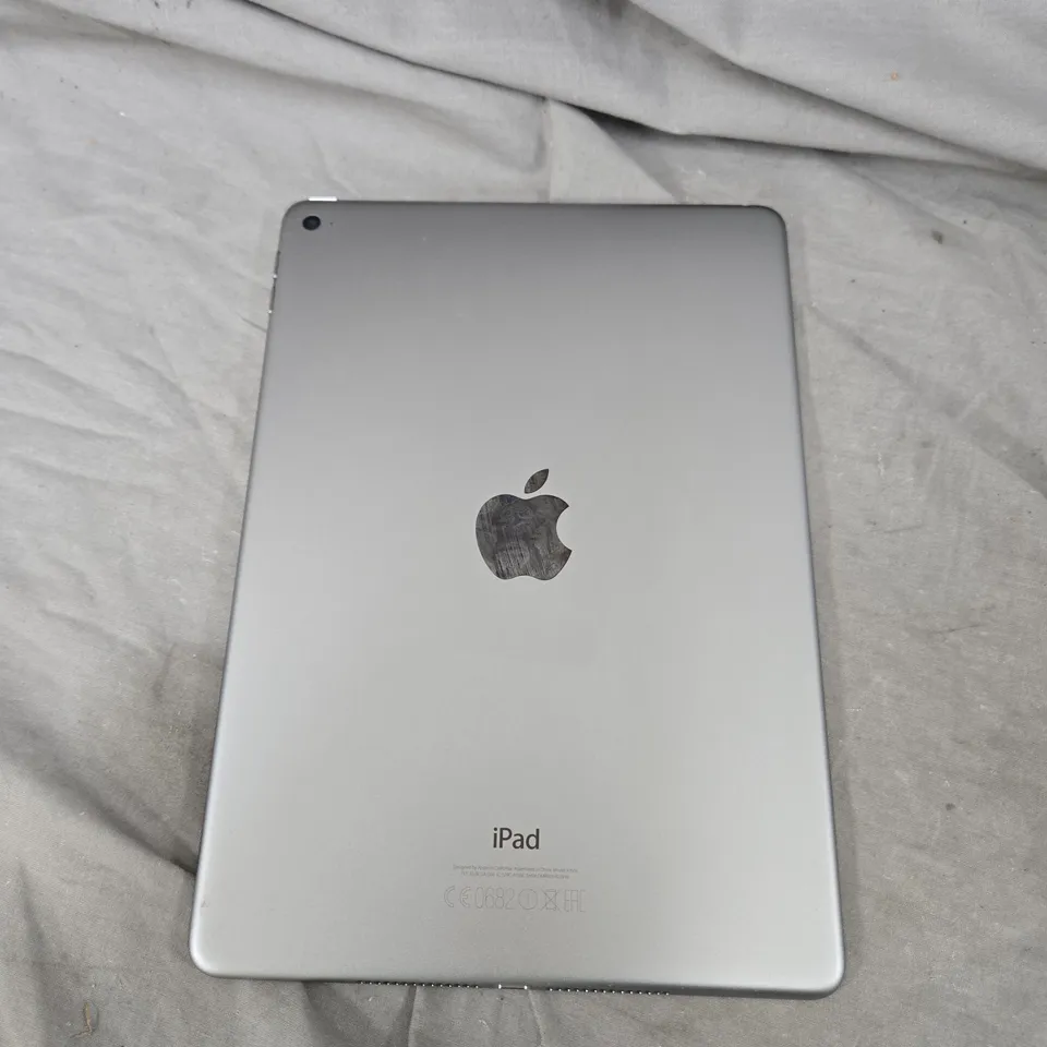 APPLE IPAD AIR 2ND GEN TABLET