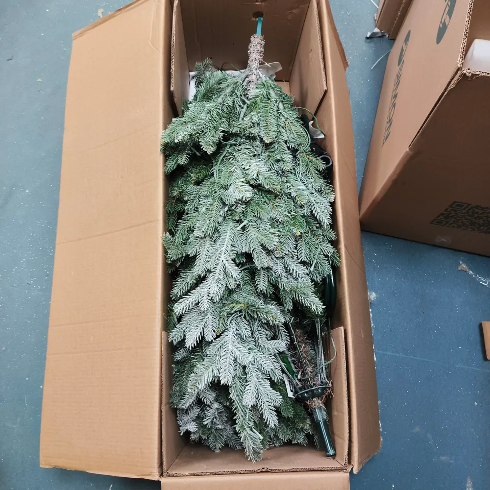 BOXED 7FT DENVER PRE LIT FLOCKED CHRISTMAS TREE WITH DUAL COLOUR TWINKLE LIGHTS - COLLECTION ONLY