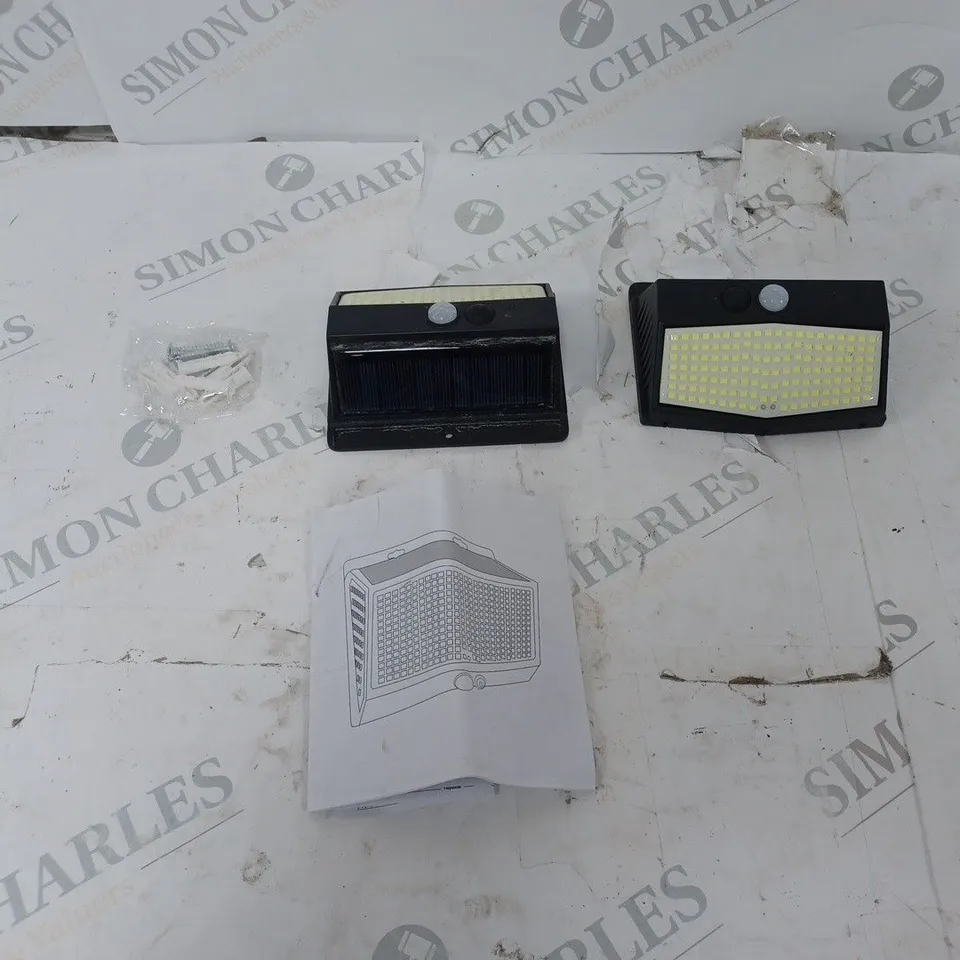 SOLAR OUTDOOR LIGHT PACK OF 2 BOXED 
