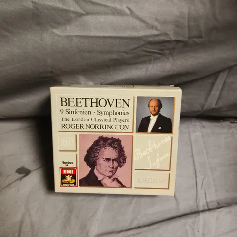 BEETHOVEN: 9 SYMPHONIES - THE LONDON CLASSICAL PLAYERS, ROGER NORRINGTON (EMI BOX SET)