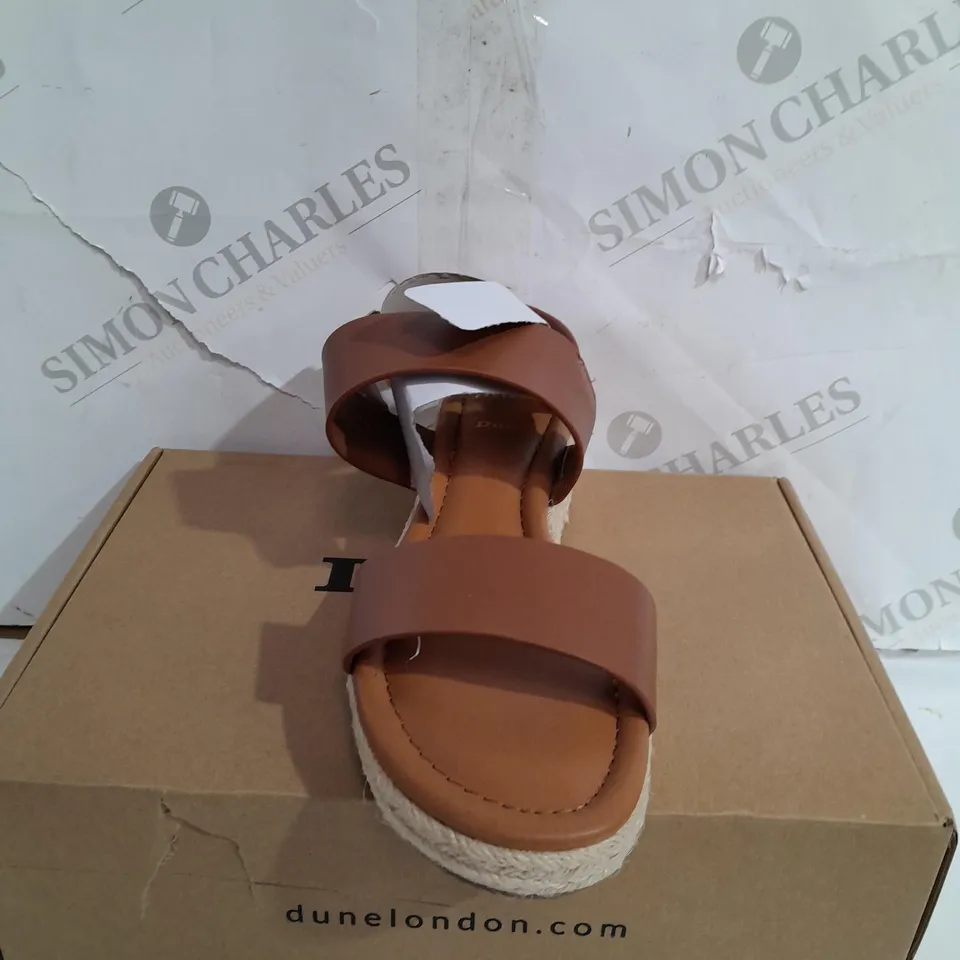 BOXED PAIR OF DUNE WEDGE SANDALS IN SIZE 4