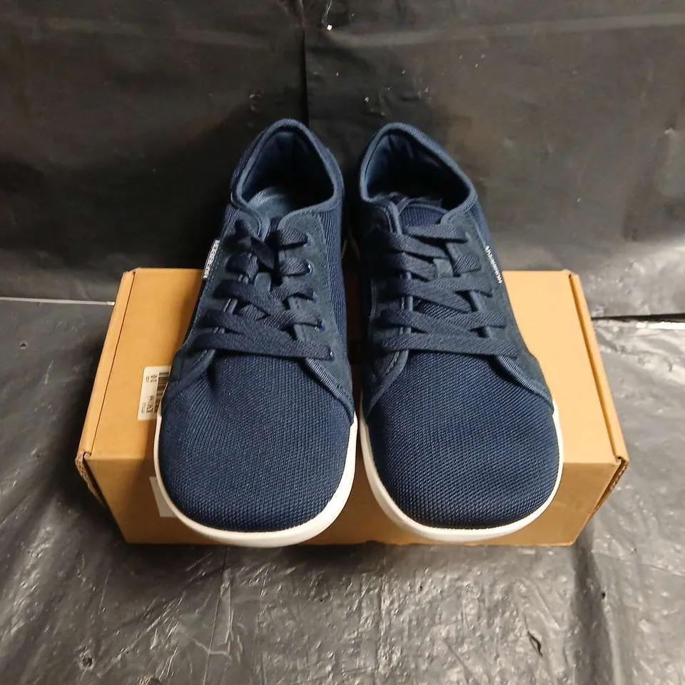 HOBIBEAR NAVY MESH TRAINERS – BOXED - UK SIZE UNSPECIFIED