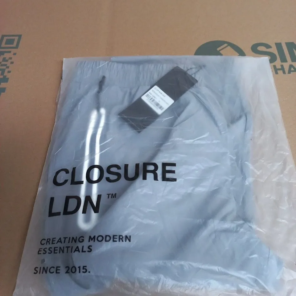 CLOSURE LDN TECH POCKET WINDBREAKER – MID GREY – SIZE M