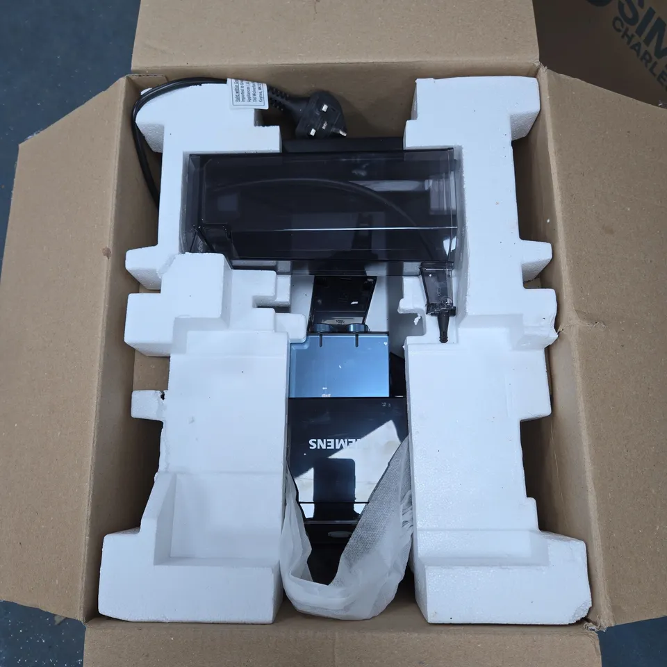 BOXED SIEMENS TQ513GB1 BEAN TO CUP FREESTANDING COFFEE MACHINE - COLLECTION ONLY