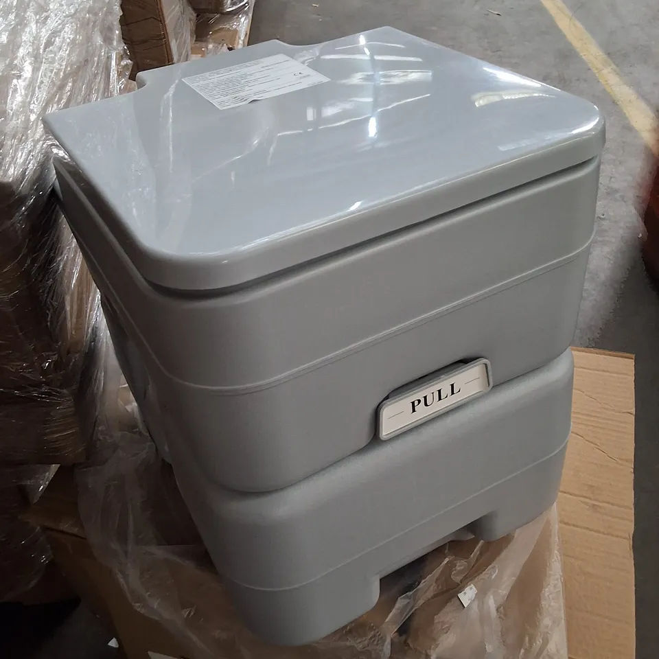 PALLET OF ASSORTED ITEMS TO INCLUDE PORTABLE TOILET AND FAUX LEATHER STOOLS