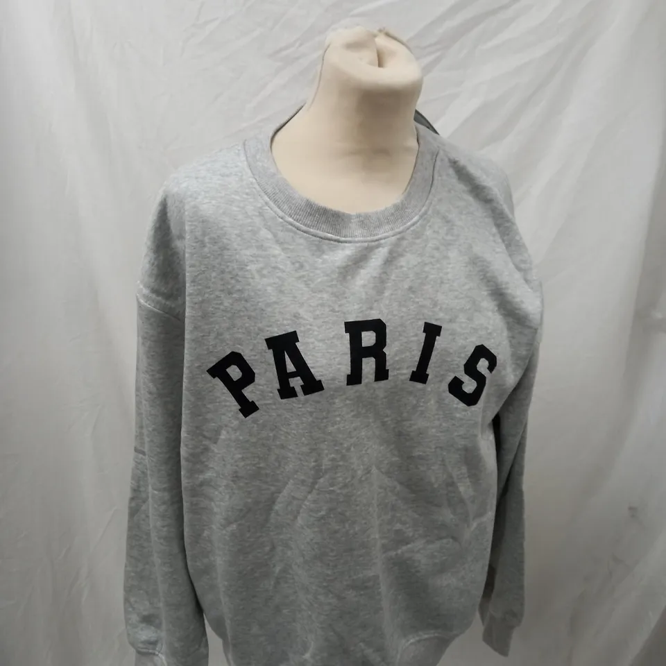 LOT OF ITEMS APPROXIMATELY 40 TO INCLUDE PURSE, TOPS, JUMPER 