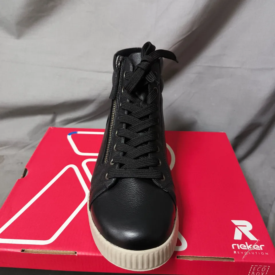 BOXED PAIR OF RIEKER SIDE ZIP TRAINER BOOT -UK SIZE 7.5