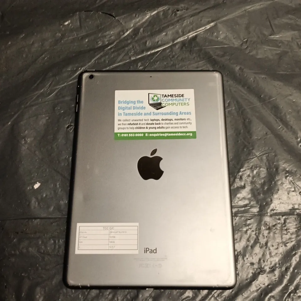 APPLE IPAD AIR 16GB – SILVER