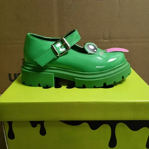 KOI KIDZ LIL TIRA CHEEKY FROG MARY JANE SHOES GREEN SIZE 12