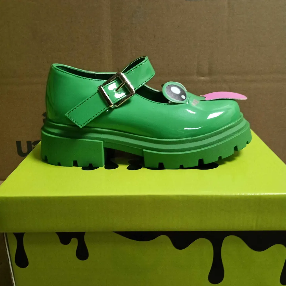 KOI KIDZ LIL TIRA CHEEKY FROG MARY JANE SHOES GREEN SIZE 12