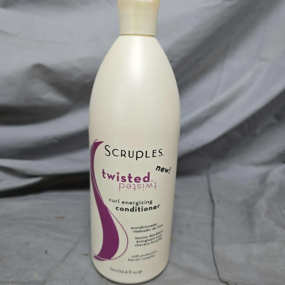 LOT OF 6 BOTTLES OF SCRUPLES TWISTED CURL ENERGIZING CONDITIONER - 1L PER BOTTLE