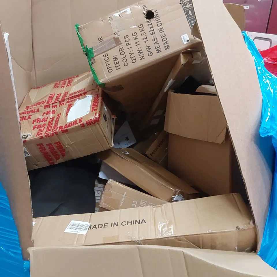 PALLET OF ASSORTED HOUSEHOLD ITEMS AND CONSUMER PRODUCTS TO INCLUDE; FOOTSPA, KITCHEN FAUCET, HEATED BLANKETS, PILLOWS ETC