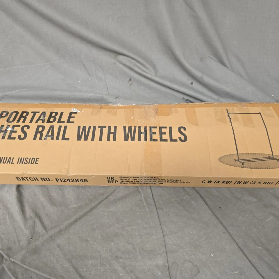 BOXED KLASS PORTABLE CLOTHES RAIL WITH WHEELS IN BLACK 