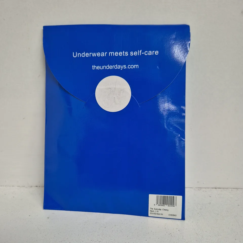 THE EVERYDAY CHEEKY UNDERWEAR – BLACK, SIZE M (BLUE PACKAGING)
