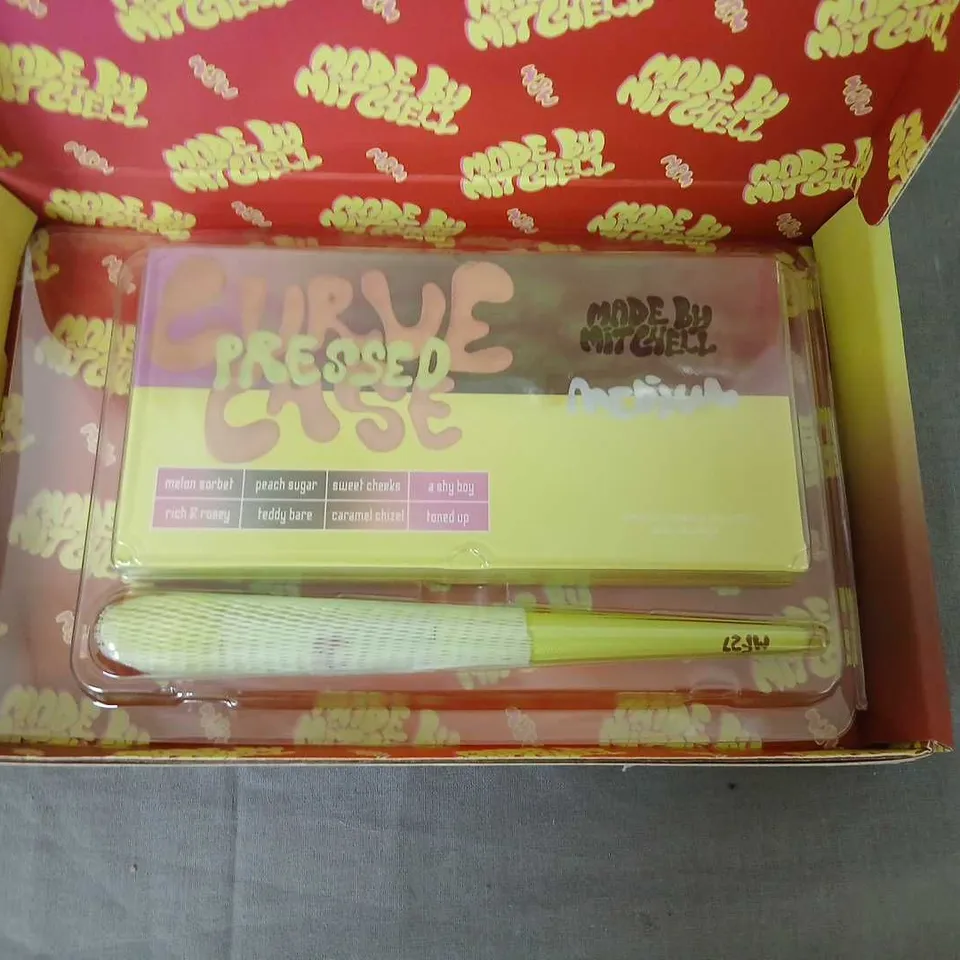 MADE BY MITCHELL PRESSED POWDER PALETTE