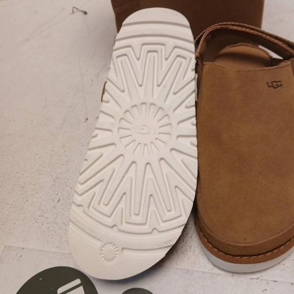 UGG WOMEN'S GOLDENSTAR CLOG – BROWN SUEDE (UK 7 / US 9)