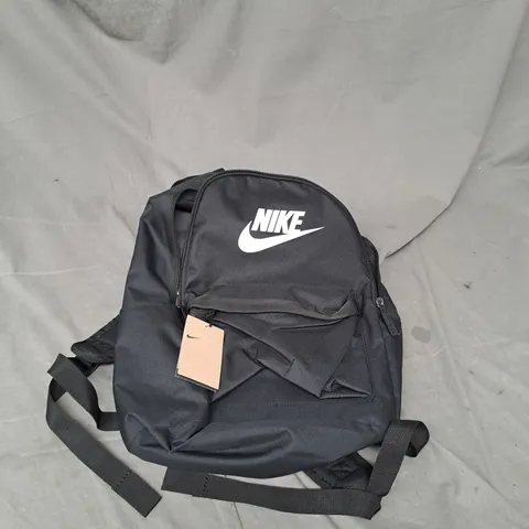 NIKE HERITAGE BACKPACK IN BLACK