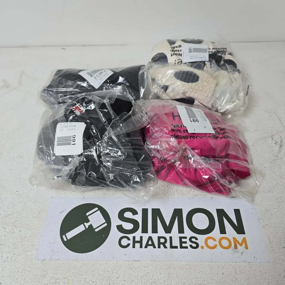 APPROXIMATELY 14 ASSORTED CLOTHING ITEMS IN VARIOUS SIZES, STYLES & SIZES TO INCLUDE DRAPENEC DR SATIN SKIRT, WIDE LEG TROUSERS, WHITE SPOT BARDOT DRESS, ETC - COLLECTION ONLY 