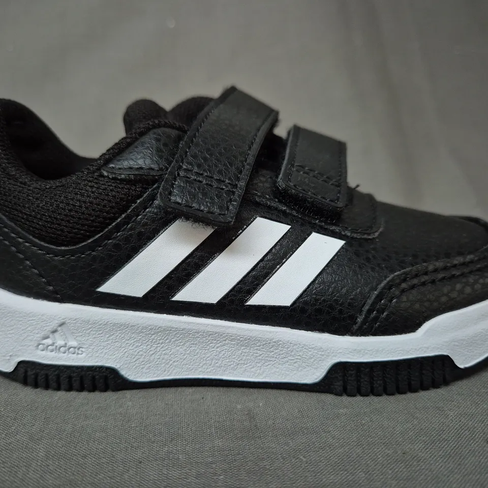 BOXED PAIR OF ADIDAS INFANT'S TENSAUR SPORT 2.0 SHOES IN BLACK/WHITE UK SIZE 6.5K