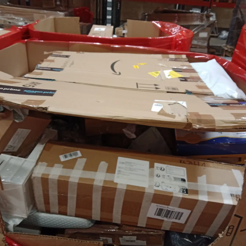 PALLET OF ASSORTED HOUSEHOLD GOODS AND PRODUCTS TO INCLUDE; SEWING MACHINE,SUPPORT BULB, CUSHION