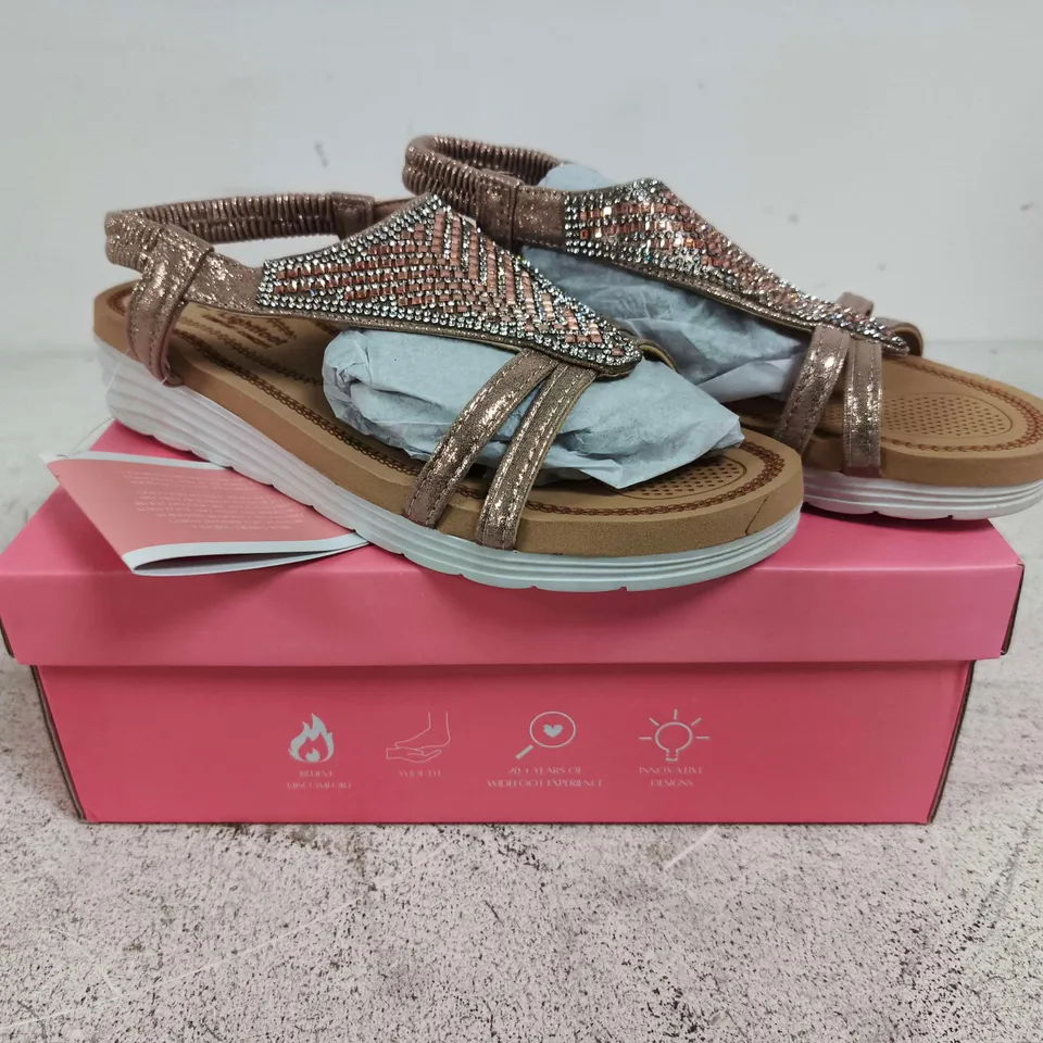 DR LIGHTFOOT TALLULAH PINK ROSE GOLD SHIMMER SANDALS – UK 6
