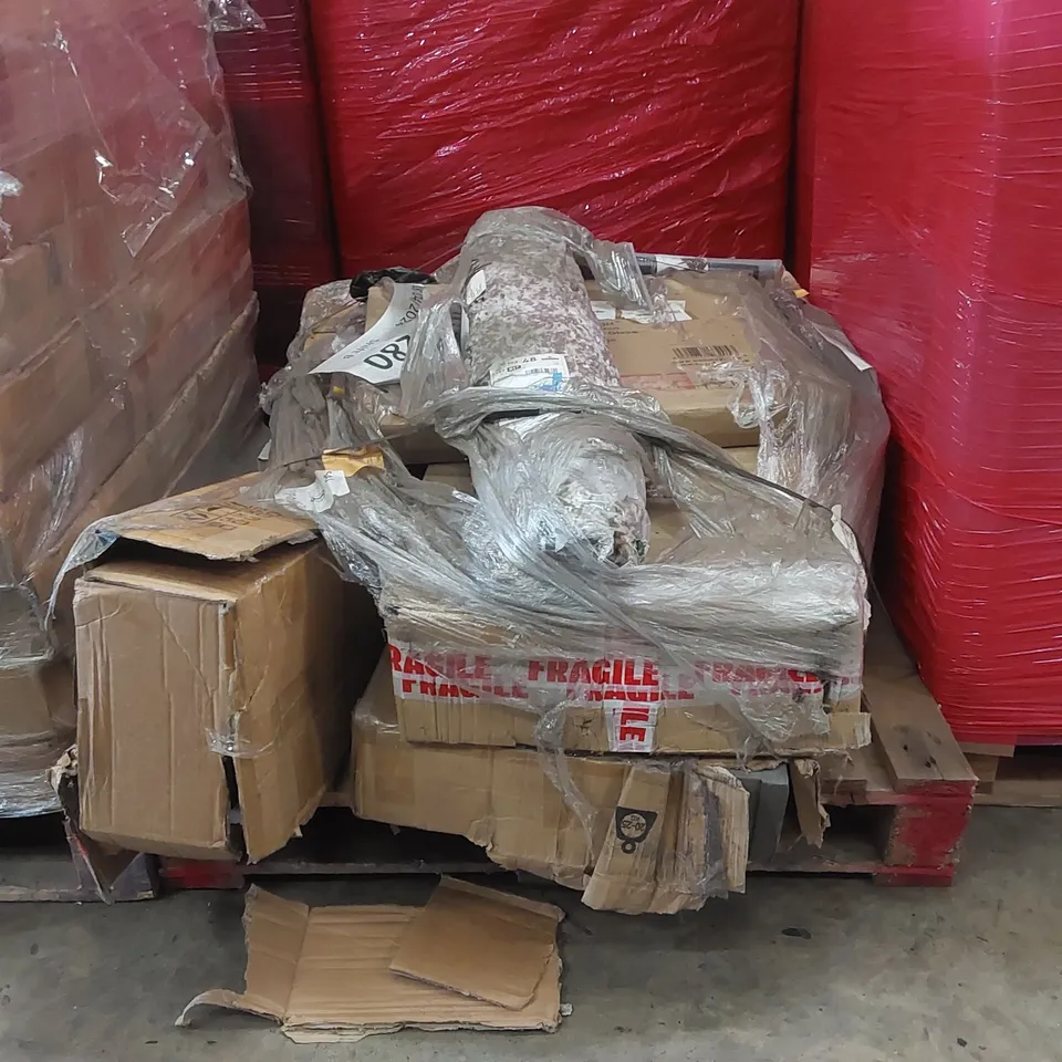 PALLET OF ASSORTED ITEMS INCLUDING: RUG, FURNITURE PARTS ECT