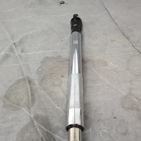 TORQUE WRENCH