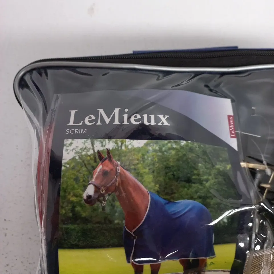 LEMIEUX SCRIM SMART LIGHTWEIGHT MESH COOLER FOR HORSES – BLUE WITH BEIGE TRIM 6"3