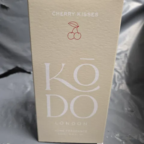 BOXED CHERRY KISSES KODO LONDON HOME FRAGRANCE 100ML