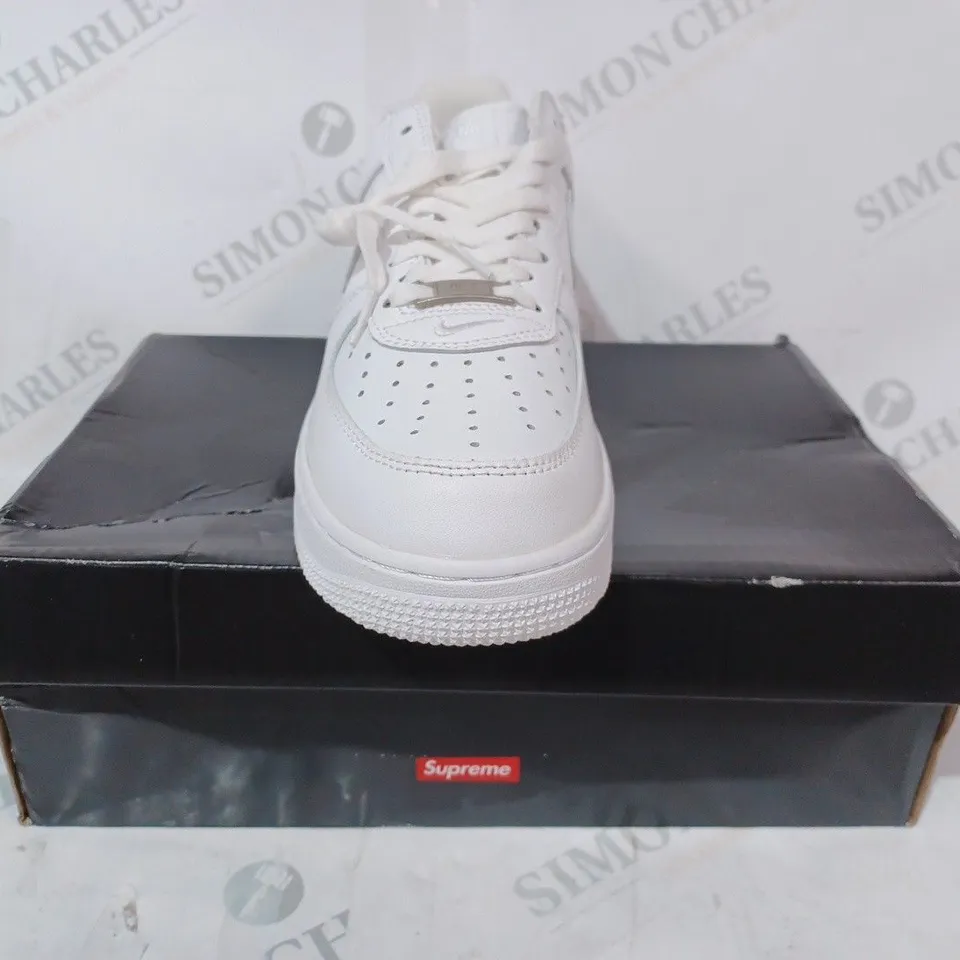 BOXED PAIR OF NIKE SUPREME/NIKE AIR FORCE 1 SHOES IN WHITE UK SIZE 6