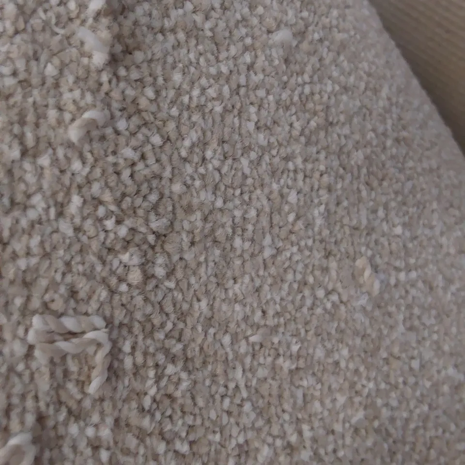 ROLL OF QUALITY ULTIMATE IMPRESSIONS MERIT CARPET APPROXIMATELY 5M × 6.7M