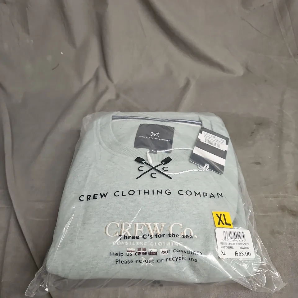 CREW CLOTHING COMPANY EMBROIDERED CREW NECK SWEATSHIRT – UK SIZE XL