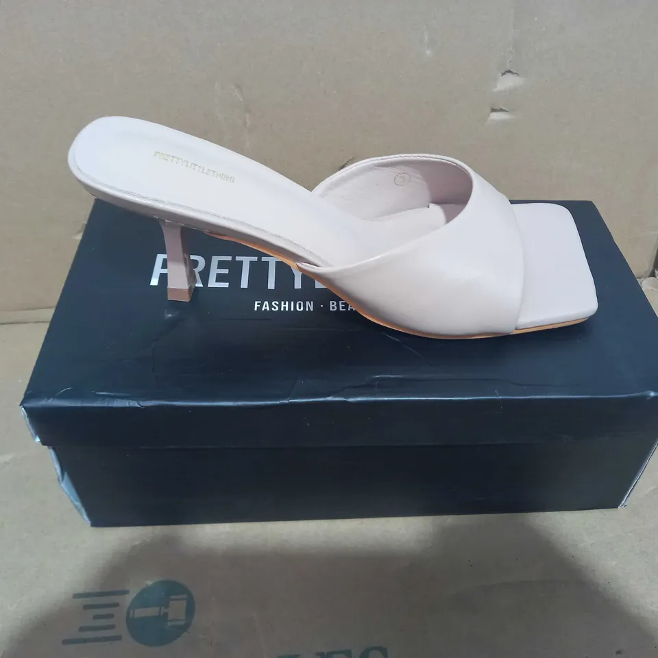 BOXED PAIR OF PRETTY LITTLE THING HEELS IN NUDE COLOUR UK SIZE 3