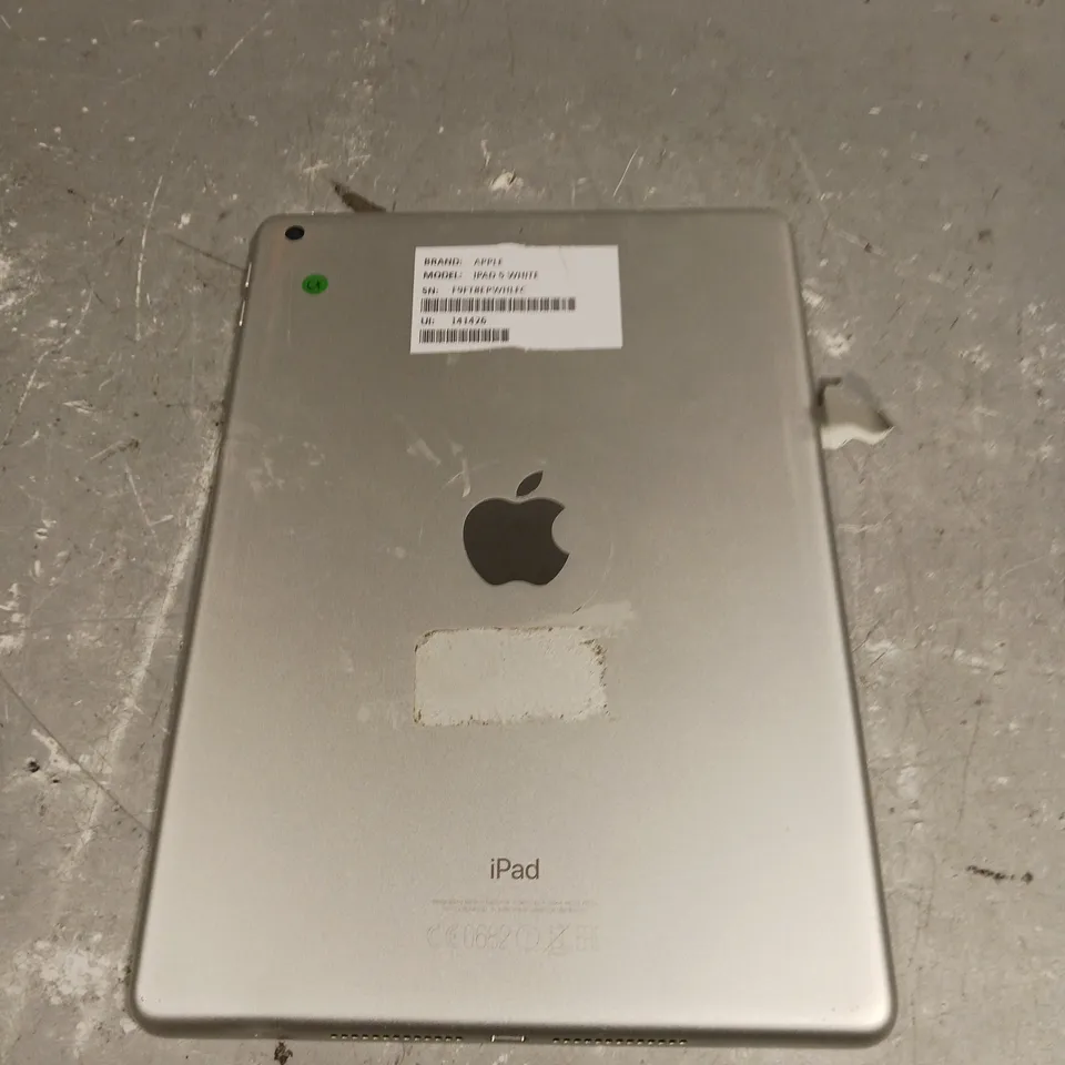 APPLE IPAD 5 WHITE - MODEL A1822