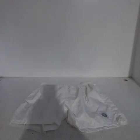 STONE ISLAND MENβS LIGHTWEIGHT MESH SHORTSβ XXL (STONE ISLAND LABEL)