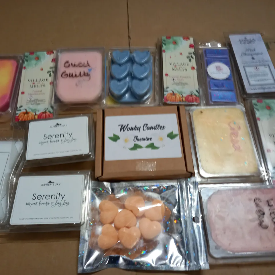 LOT OF ASSORTED WAX MELTS IN VARIOUS FRAGRENCES