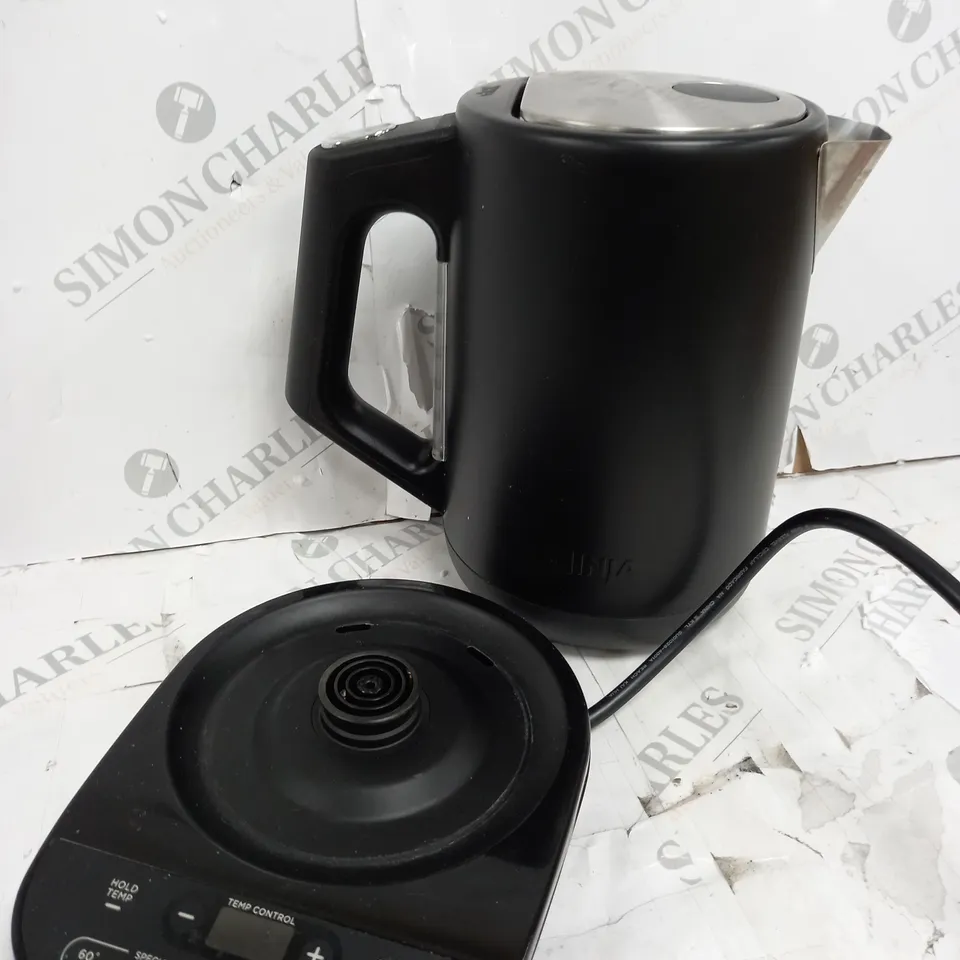 BOXED NINJA PERFECT TEMPERATURE KETTLE KT200UK